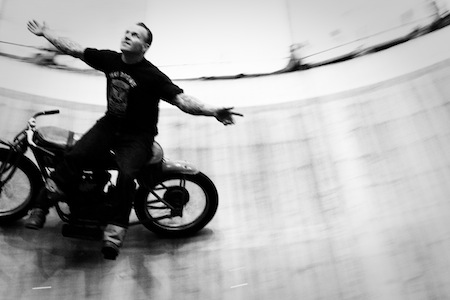 Side saddle - death wall